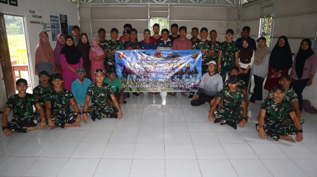Olahraga Bersama Satgas TMMD Ke-129 Pererat Kebersamaan TNI dan Warga Desa Liang Bunyu
