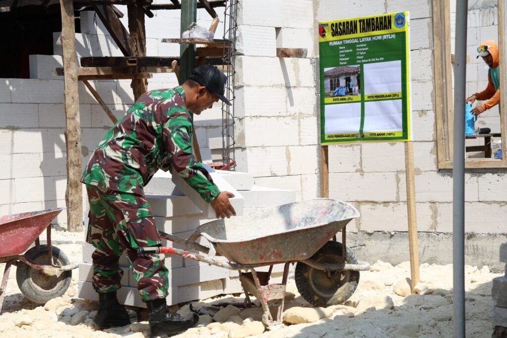 Gotong Royong Jadi Kunci, Satgas TMMD 129 dan Warga Rampungkan 10 Unit Rumah Layak Huni di Desa Tlemang