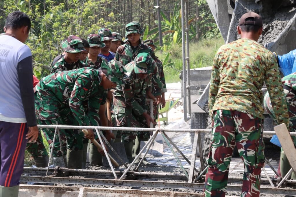Jalan Mulus untuk Masa Depan, Satgas TMMD 129 Fokus Bangun Akses Ekonomi Desa Tlemang