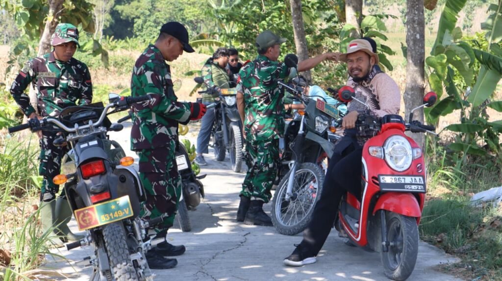 Komunikasi Jadi Kunci Sukses TMMD 129, Satgas dan Pemerintah Desa Satukan Langkah Bangun Tlemang Komunikasi Jadi Kunci Sukses TMMD 129, Satgas dan Pemerintah Desa Satukan Langkah Bangun Tlemang
