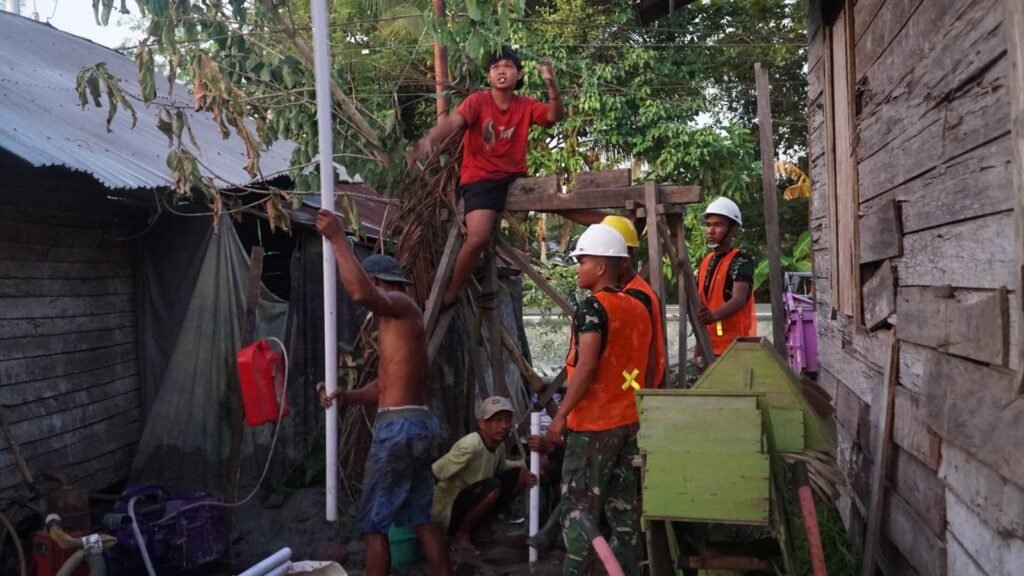 Pemasangan Pipa Sumur Bor TMMD Masuki Tahap Krusial Menuju Penyediaan Air Bersih Pemasangan Pipa Sumur Bor TMMD Masuki Tahap Krusial Menuju Penyediaan Air Bersih