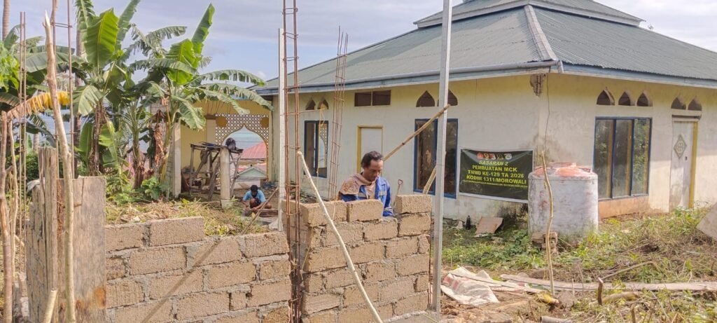Kades Polewali Apresiasi Progres Pembangunan MCK TMMD Ke-129 yang Terus Berjalan Lancar Kades Polewali Apresiasi Progres Pembangunan MCK TMMD Ke-129 yang Terus Berjalan Lancar