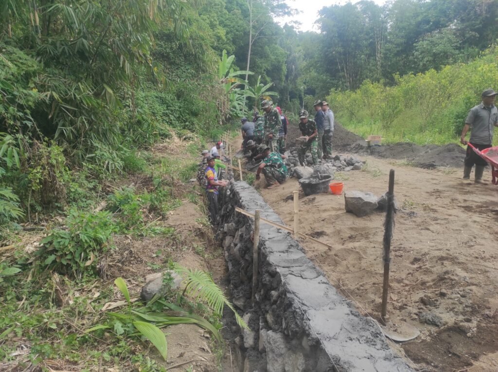 DPT TMMD Ke-129 Disiapkan Cegah Longsor dan Lindungi Akses Warga Desa Sekardadi DPT TMMD Ke-129 Disiapkan Cegah Longsor dan Lindungi Akses Warga Desa Sekardadi
