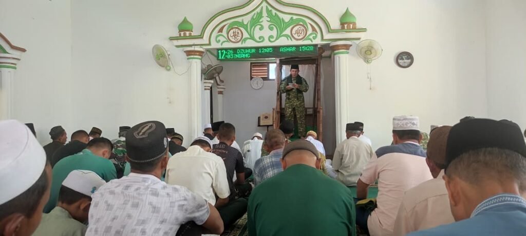 TNI Manunggal Membangun Desa, Khatib di Masjid Al Mukminin