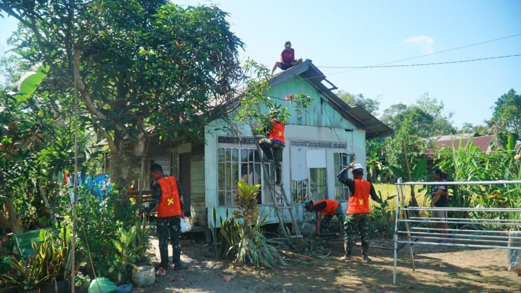 TMMD Reguler Ke-129 Hadirkan Harapan Baru Melalui Rehabilitasi RTLH Warga TMMD Reguler Ke-129 Hadirkan Harapan Baru Melalui Rehabilitasi RTLH Warga