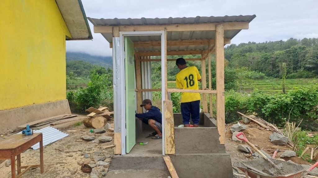 Satgas TMMD Ke-129 Kodim 1407/Bone Lanjutkan Pembangunan Jambanisasi/MCK Titik 3 di Dekat Pasar Dusun Patukku