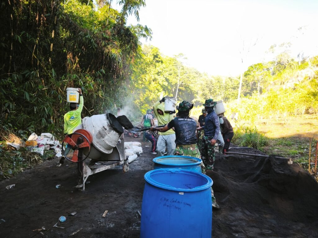 TMMD Ke-129 Kodim 1626/Bangli Bangun Infrastruktur Sekaligus Perkuat Kemanunggalan TNI-Rakyat