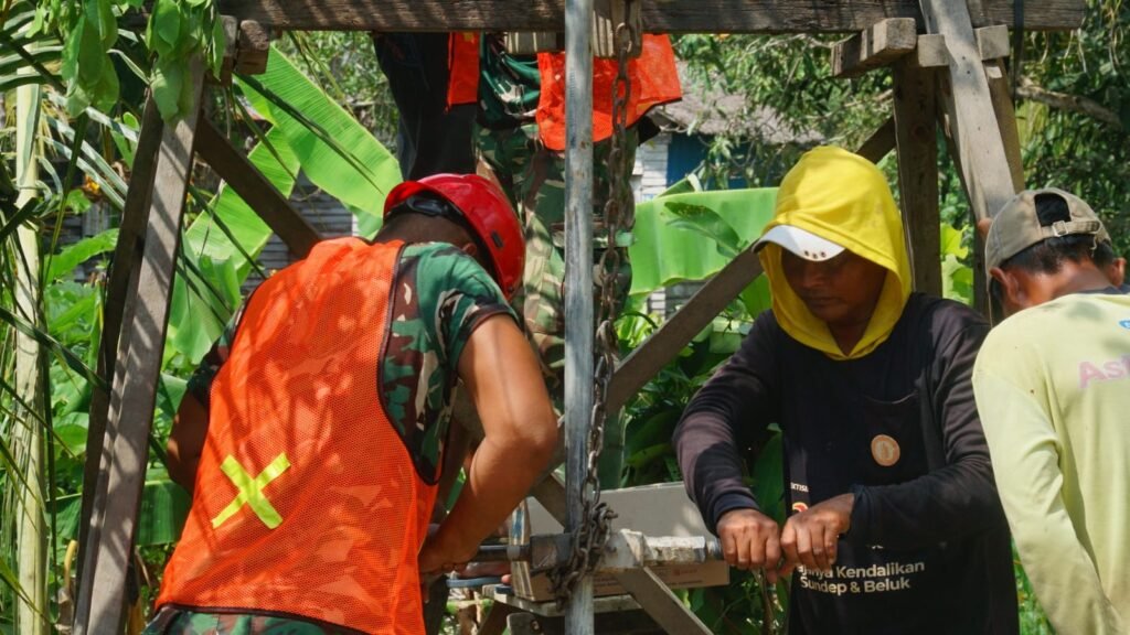 TMMD Ke-129 Percepat Pengeboran Sumur Bor Sasaran 3 Demi Penuhi Kebutuhan Air Bersih Warga TMMD Ke-129 Percepat Pengeboran Sumur Bor Sasaran 3 Demi Penuhi Kebutuhan Air Bersih Warga