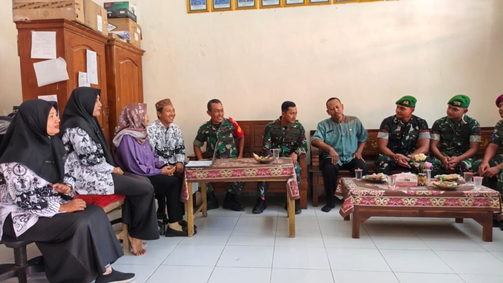 Komunikasi Sosial Satgas TMMD dan Dewan Guru Perkuat Kolaborasi Dukung Pendidikan di Desa Tlemang Komunikasi Sosial Satgas TMMD dan Dewan Guru Perkuat Kolaborasi Dukung Pendidikan di Desa Tlemang