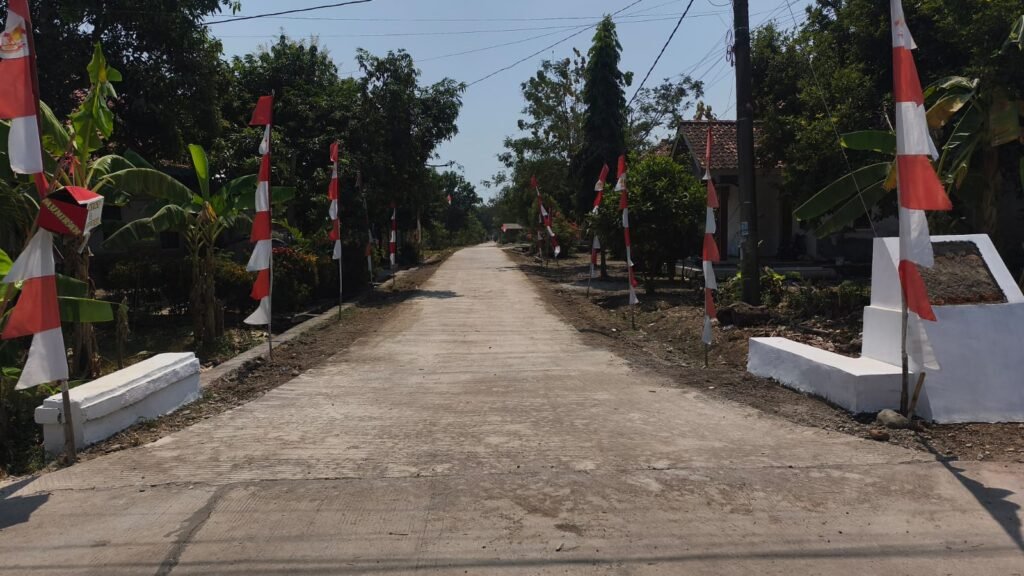 TMMD ke-129: Jalan Rabat Beton Selesai Dibangun di Desa Luwung Kencana TMMD ke-129: Jalan Rabat Beton Selesai Dibangun di Desa Luwung Kencana