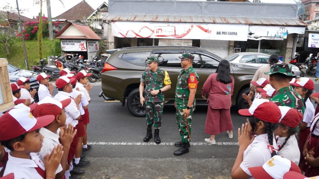 Katim Wasev TMMD ke-129 Tinjau Pelaksanaan TMMD di Desa Sekardadi Katim Wasev TMMD ke-129 Tinjau Pelaksanaan TMMD di Desa Sekardadi