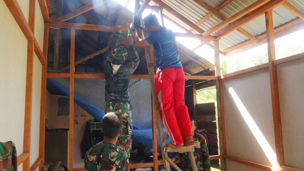 Gotong Royong Jadi Kekuatan, Pembangunan Rumah Warga Bandar Raya Terus Berjalan Gotong Royong Jadi Kekuatan, Pembangunan Rumah Warga Bandar Raya Terus Berjalan