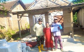 TMMD 129 Bojonegoro: Senyum Syukur Warga Kesongo Terima Bantuan Rehab RTLH TMMD 129 Bojonegoro: Senyum Syukur Warga Kesongo Terima Bantuan Rehab RTLH