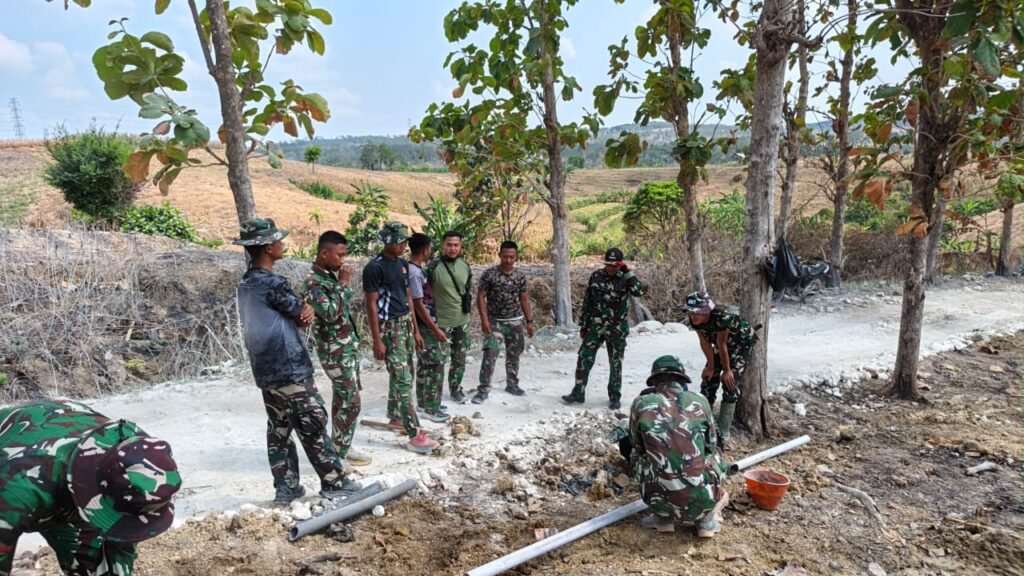 Pacu Moril dan Semangat Prajurit menjelang Purna Tugas, Danki Satgas TMMD 129 Berikan Motivasi Langsung di Lapangan Pacu Moril dan Semangat Prajurit menjelang Purna Tugas, Danki Satgas TMMD 129 Berikan Motivasi Langsung di Lapangan