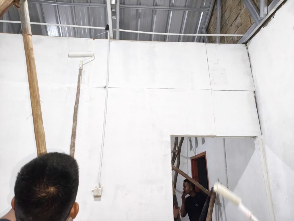 Bukan Sekadar Dinding, Plesteran Kamar Mandi RTLH Jadi Upaya Satgas TMMD Ciptakan Sanitasi Sehat Bukan Sekadar Dinding, Plesteran Kamar Mandi RTLH Jadi Upaya Satgas TMMD Ciptakan Sanitasi Sehat