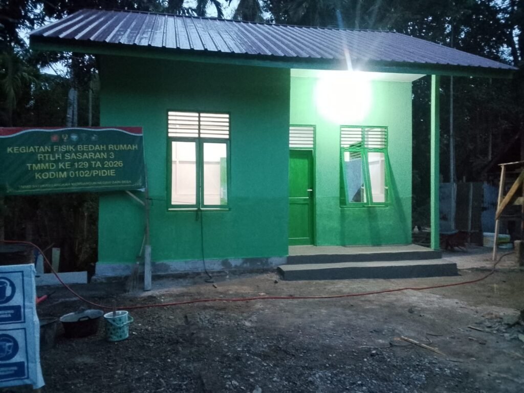 TMMD Ke-129 Kodim 0102/Pidie Rampungkan Rehab RTLH Umar Amin, Wujud Nyata Kepedulian TNI untuk Masyarakat TMMD Ke-129 Kodim 0102/Pidie Rampungkan Rehab RTLH Umar Amin, Wujud Nyata Kepedulian TNI untuk Masyarakat