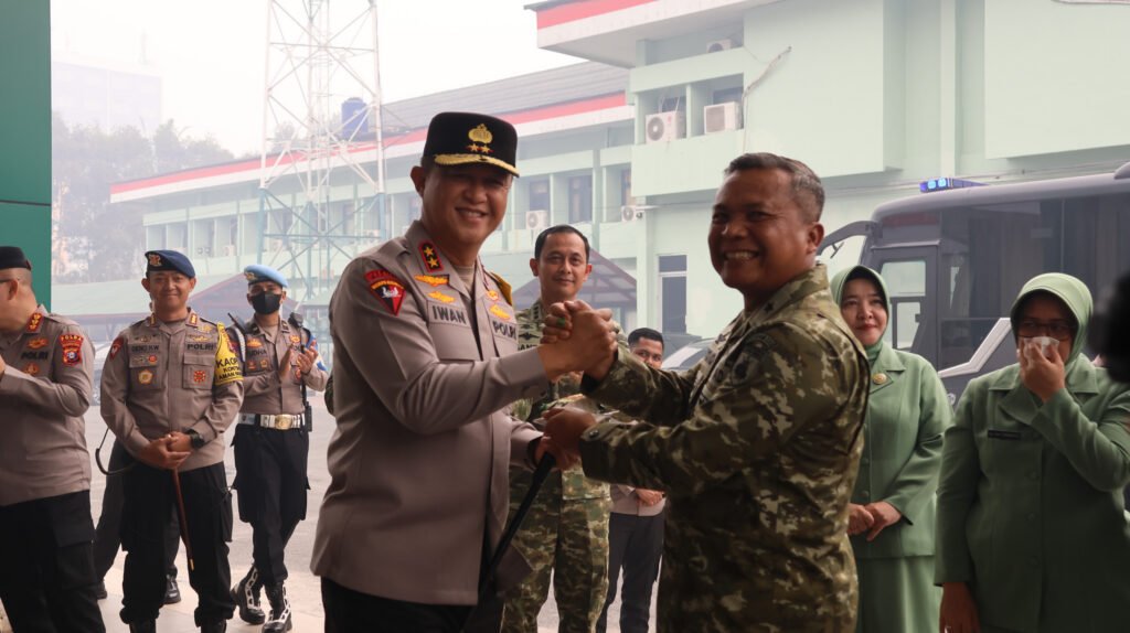 Kepala Staf TNI Tegaskan Komitmen Pelayanan Masyarakat di Tengah Kabut Asap