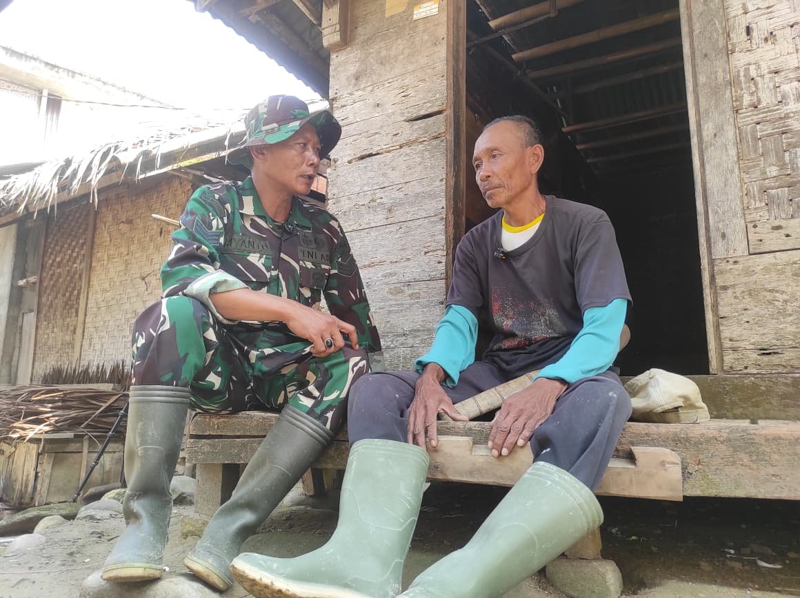Perubahan Nasib Bapak Entang Berkat Program TMMD ke-130 untuk Rumah Layak Huni