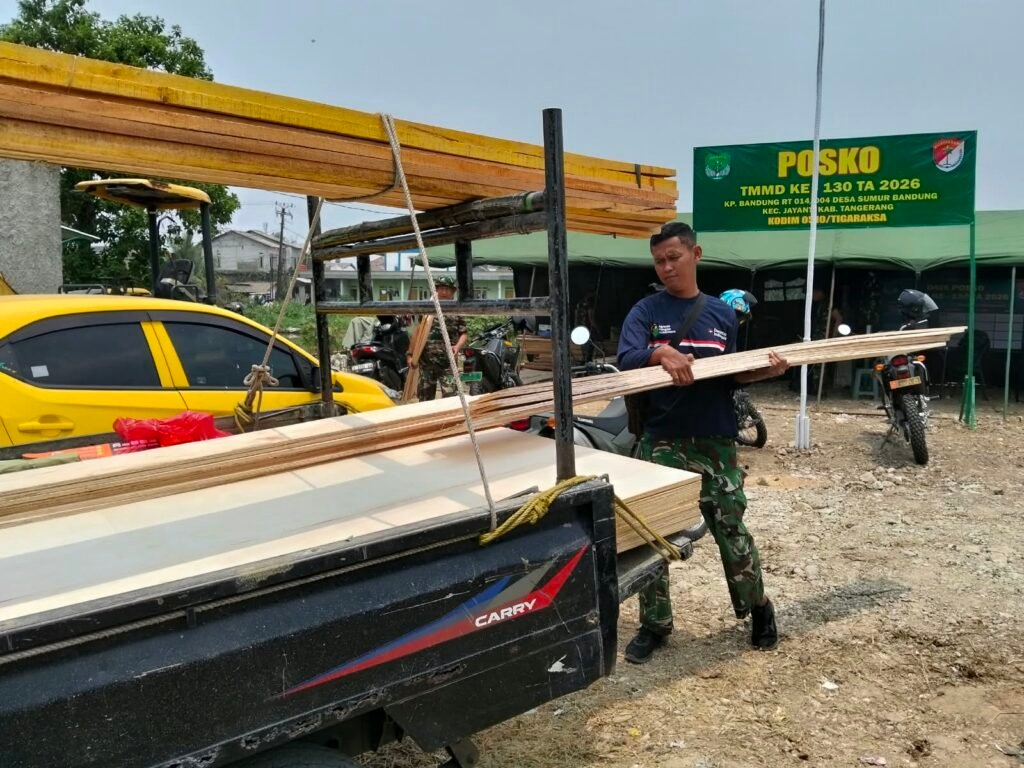 Satgas TMMD ke-130 Bergerak Cepat dalam Transportasi Material untuk Pembangunan