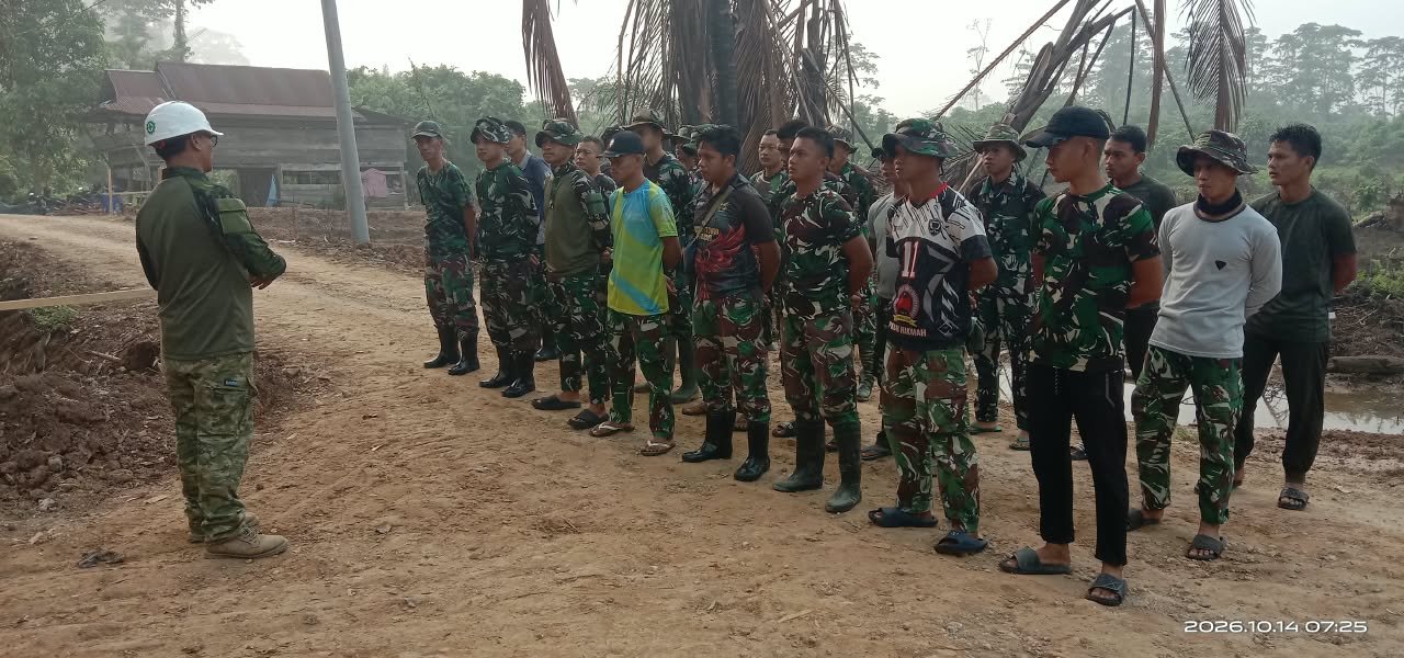 Kesiapan Awal TNI dan Warga dalam Apel Bersama Menyongsong TMMD