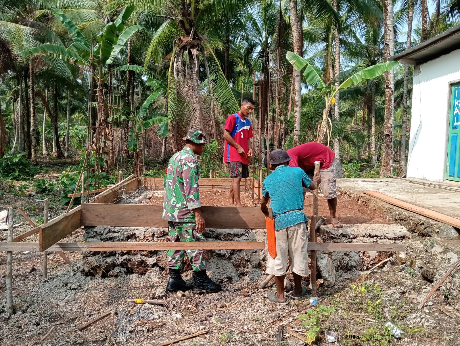 Satgas TMMD Kodim 1512/Weda Ciptakan Fasilitas Beribadah yang Mendukung Komunitas Kacepi