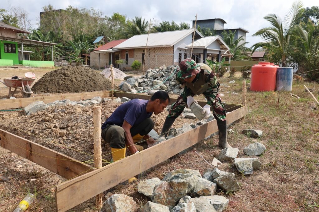 Pondasi Poskamling TMMD ke-130 Rampung, Tingkatkan Perlindungan Masyarakat Desa