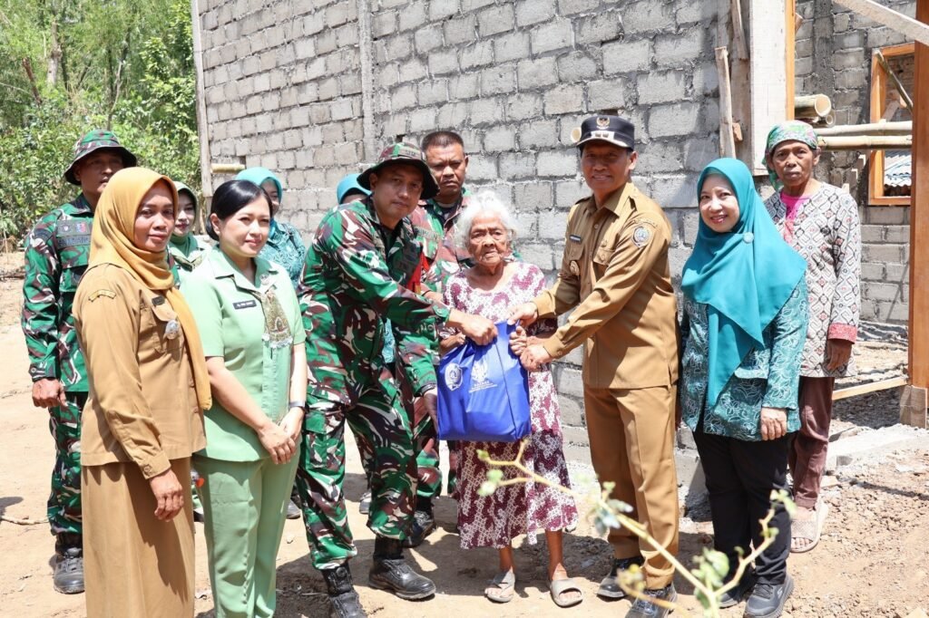 Mbah Waqilah di usia 95 tahun berharap perbaikan rumah segera terwujud Mbah Waqilah di usia 95 tahun berharap perbaikan rumah segera terwujud