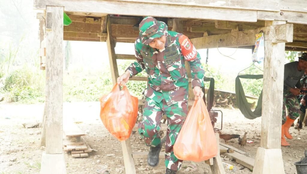 Kehadiran TNI di Luwu Timur Hidupkan Ekonomi Warung Warga Saat TMMD