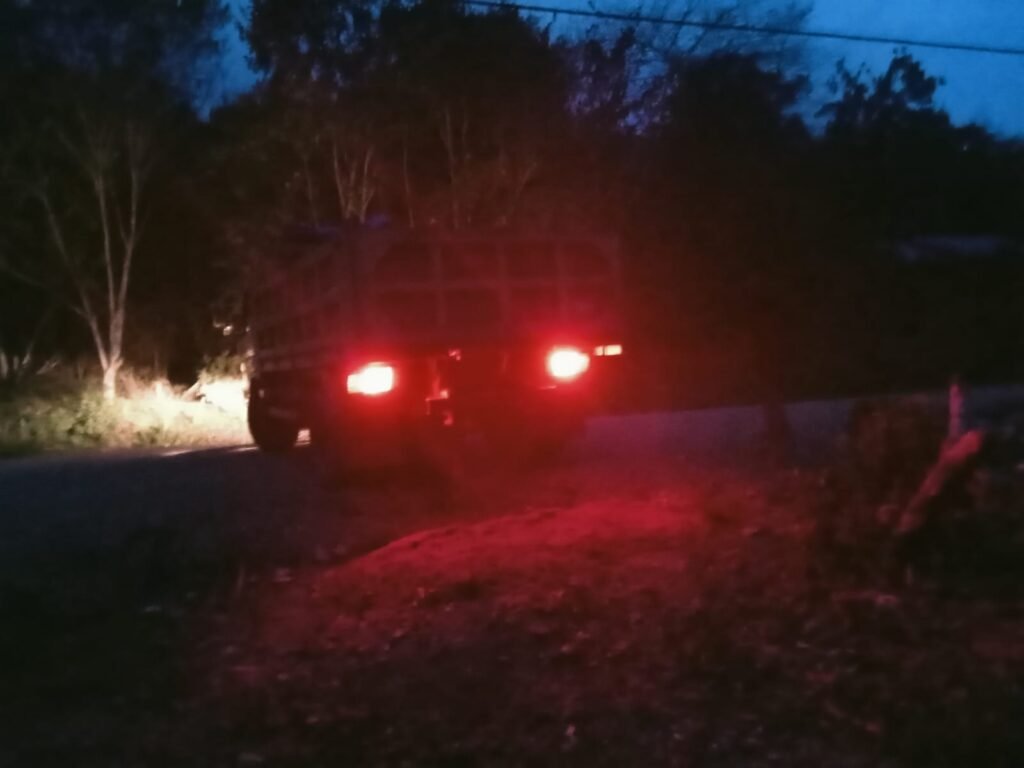 Satgas TMMD Kodim 1808 Malam Hari Pindahkan Material untuk Kampung Yamboi Satgas TMMD Kodim 1808 Malam Hari Pindahkan Material untuk Kampung Yamboi