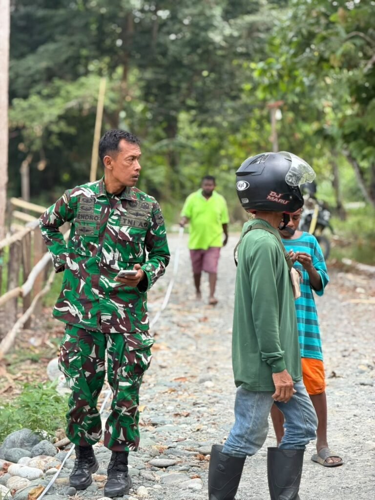 Wadan Satgas TMMD ke-130 Minta Dukungan Warga untuk Proyek Jalan Akses Wadan Satgas TMMD ke-130 Minta Dukungan Warga untuk Proyek Jalan Akses