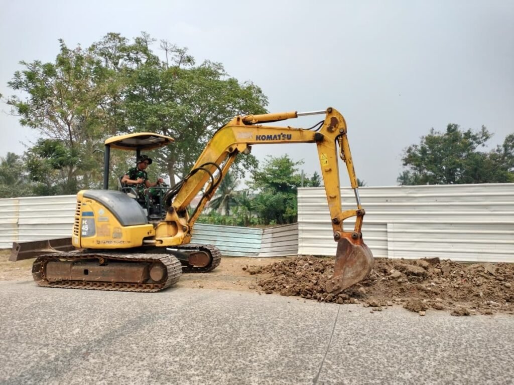 Persiapan Fisik TMMD ke-130 Dimulai dengan Penggalian di Tigaraksa Persiapan Fisik TMMD ke-130 Dimulai dengan Penggalian di Tigaraksa