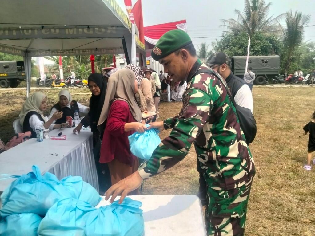 Kegiatan TMMD ke-130: Warga Antusias Menyambut Program Pangan Terjangkau