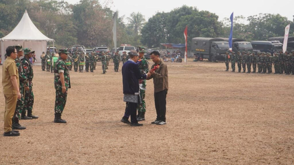 TMMD ke-130 Resmi Diluncurkan dengan Penyerahan Peralatan untuk Pembangunan Desa